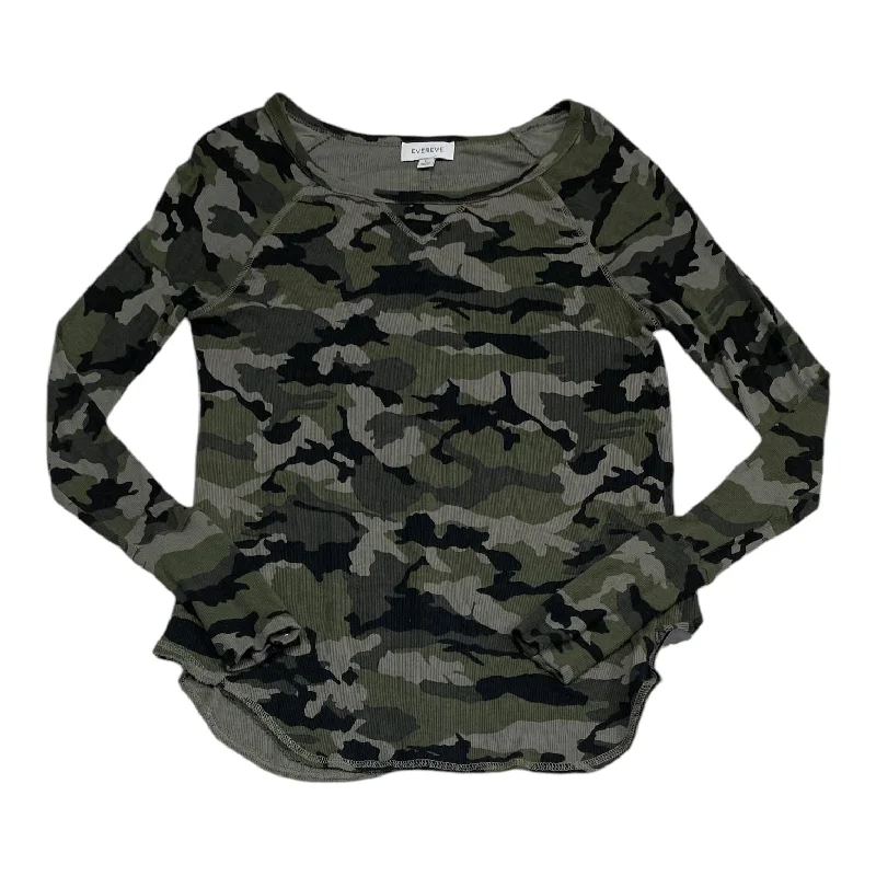 Top Long Sleeve By Evereve In Camouflage Print, Size: S